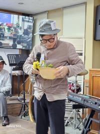 �̹����� Ŭ���Ͻø� ū�̹����� ���� �� �ֽ��ϴ�